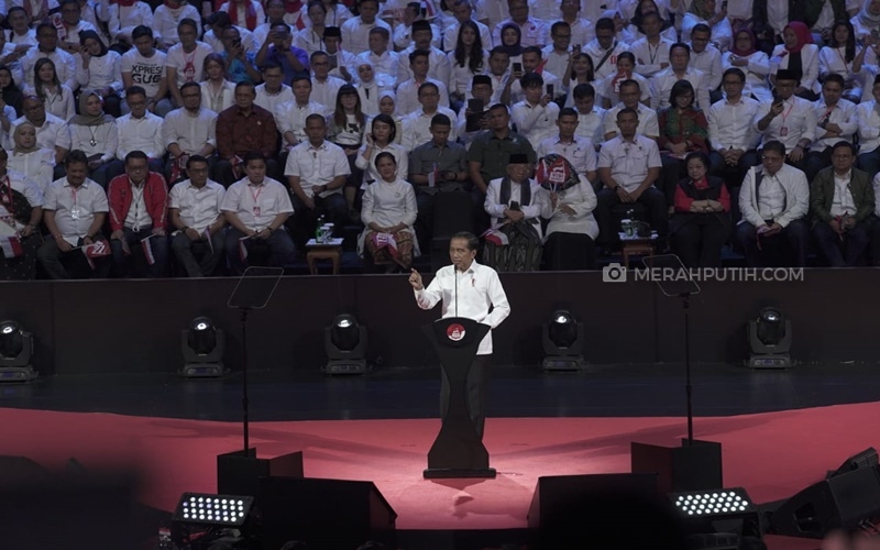  Jokowi Tegaskan Akan Pecat Pejabat dan Bubarkan Lembaga yang Persulit Investasi