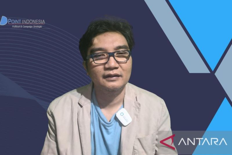 CEO Point Indonesia, Karel Harto Susetyo, saat memaparkan hasil survei secara daring di Jakarta, Rabu (31/1)