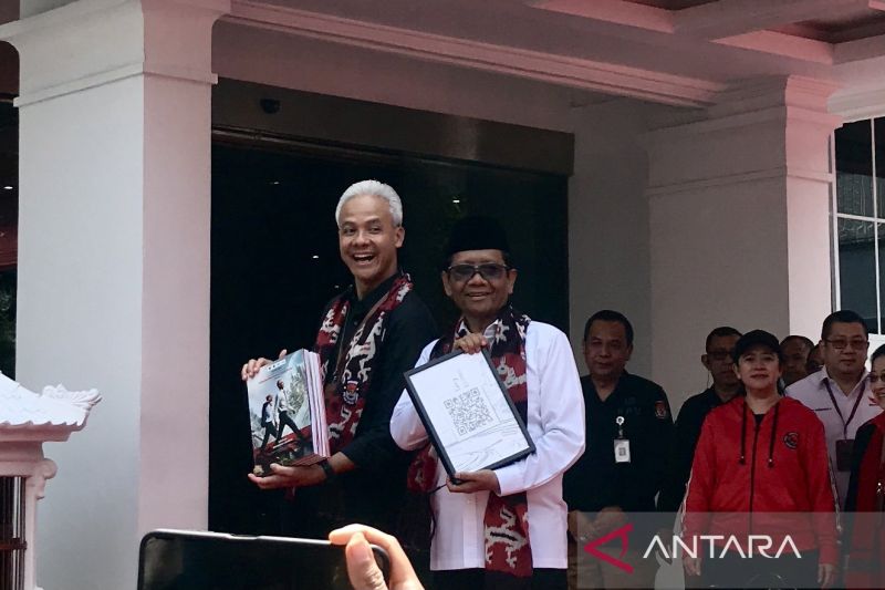 Ganjar-Mahfud Resmi Mendaftar sebagai Capres-Cawapres di KPU