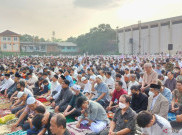 Ribuan Warga Ikuti Salat Id di Bandung dan Gedung PP Muhammadiyah