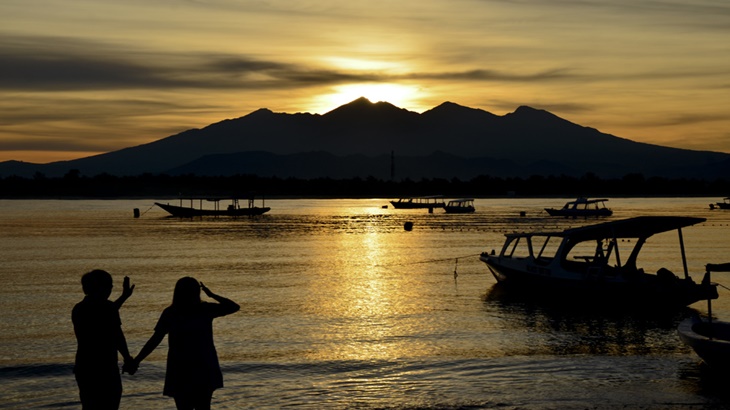 Sunset di Pantai Lombok