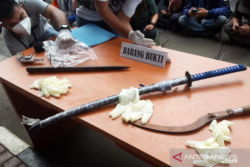 KontraS Minta Polisi Transparan soal Dugaan Kepemilikan Senpi Laskar FPI