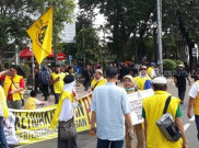 Alumni UI dan 212 Bergabung Demo Kawal Sidang Sengketa Pilpres di MK