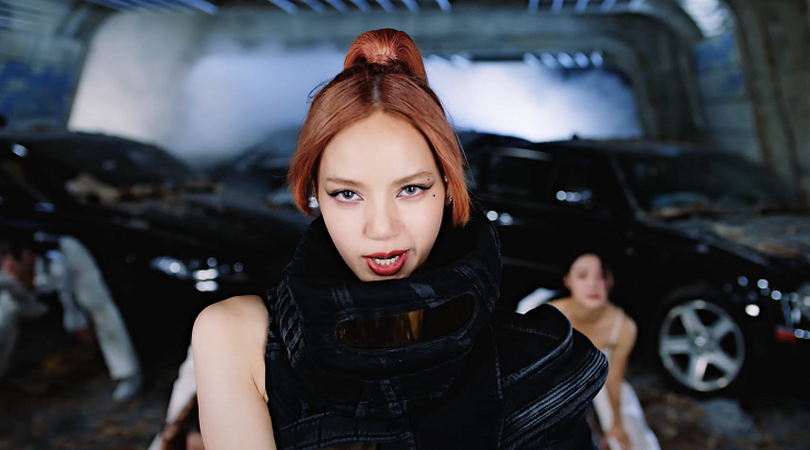 gaya rambut pink venom