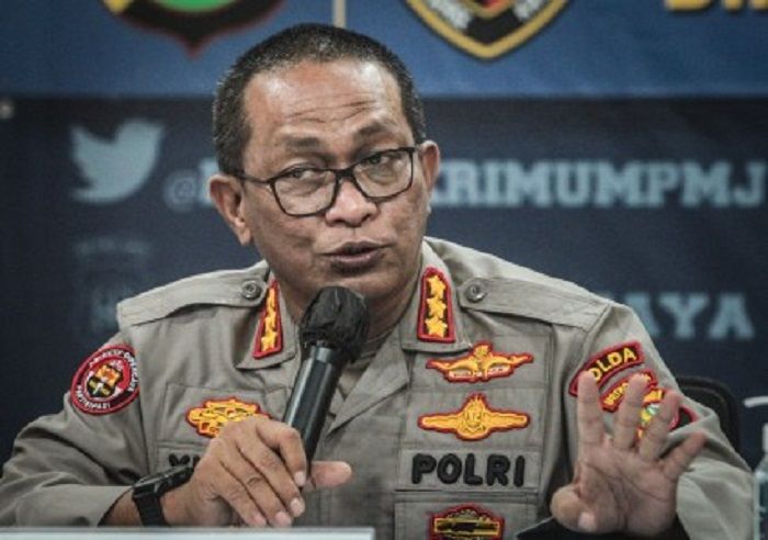 Kabid Humas Polda Metro Jaya Kombes Pol Yusri Yunus memberikan keterangan pers di Polda Metro Jaya, Jakarta, Kamis (10/12/2020). /Rachman/Antara