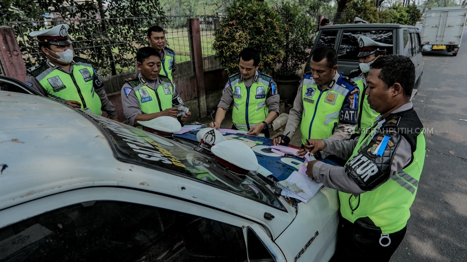 Data Kendaraan dengan STNK Mati 2 Tahun Dihapus Permanen
