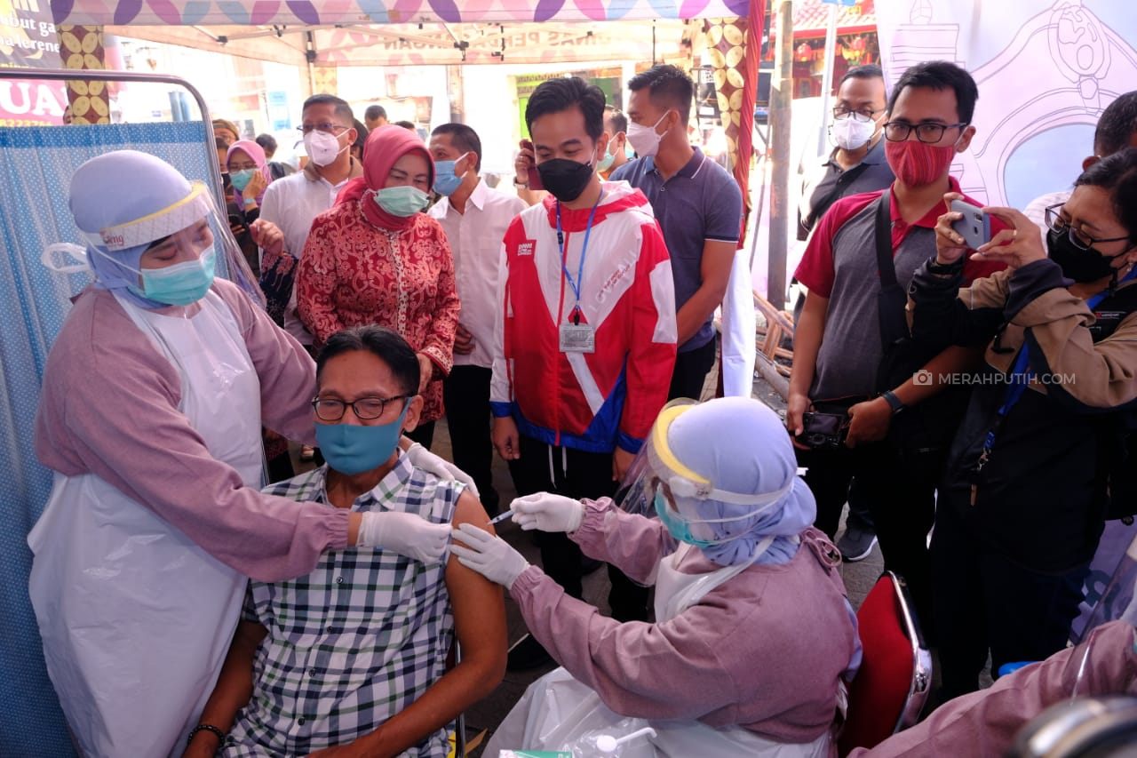 Dinkes Solo Tetap Jalankan Perintah Gibran Kebut Vaksinasi Corona di Bulan Puasa