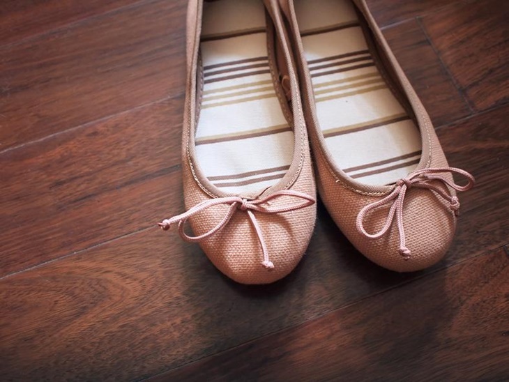 flat shoes