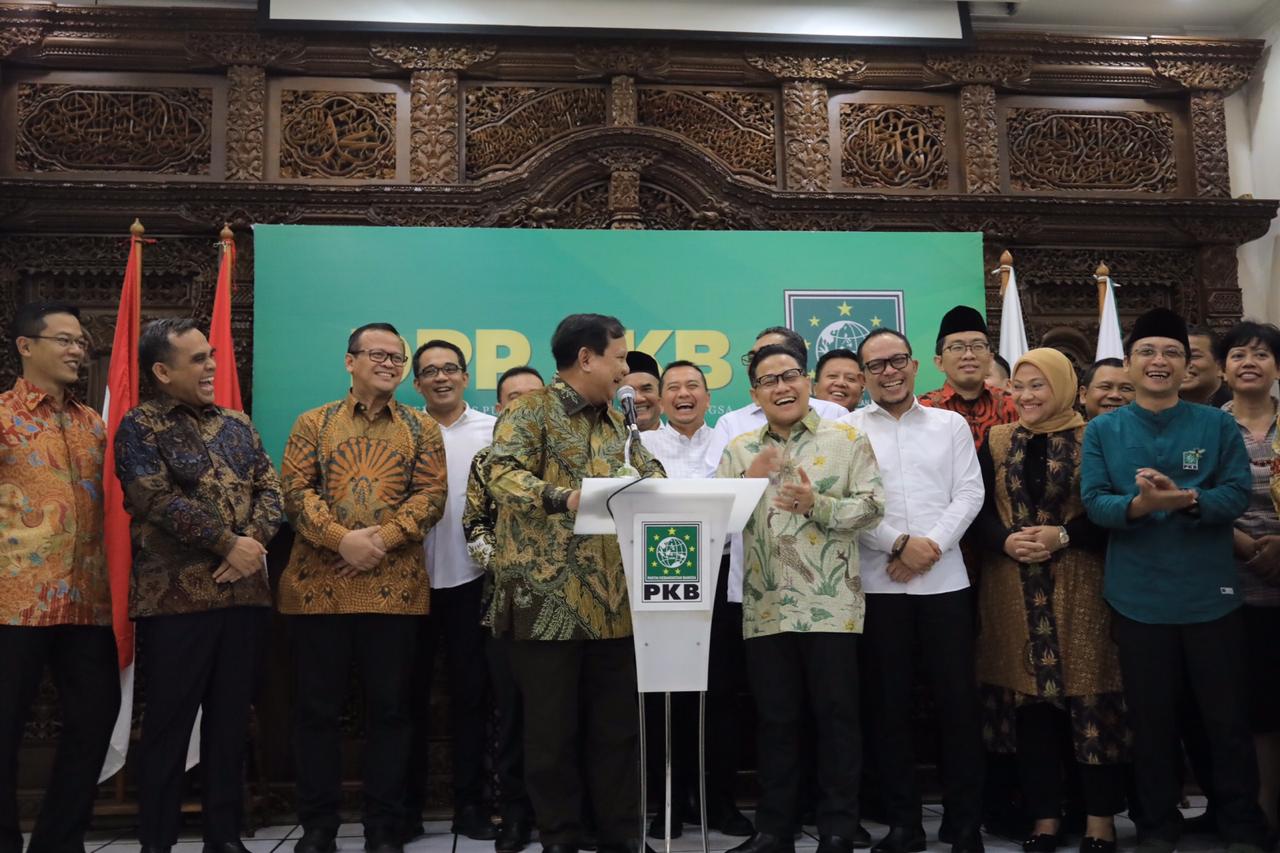 Prabowo Rela Sowan Keliling Kubu Jokowi Demi Ambisi Gerindra Masuk Kabinet?