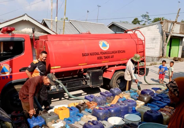 16 Daerah Jateng Siaga Kekeringan, Pemprov Guyur 3,2 Juta Liter Air Bersih