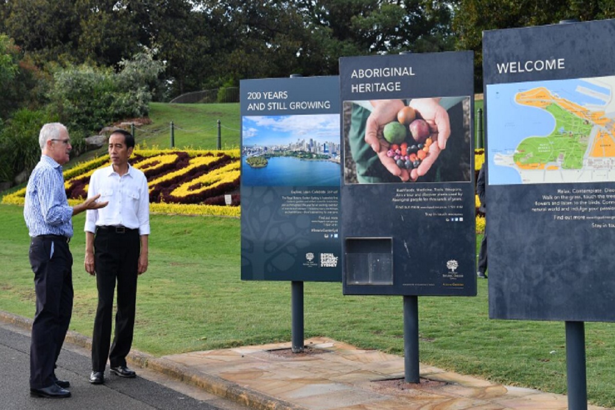    Presiden Jokowi Disambut Upacara Kenegaraan di Admiralty House 