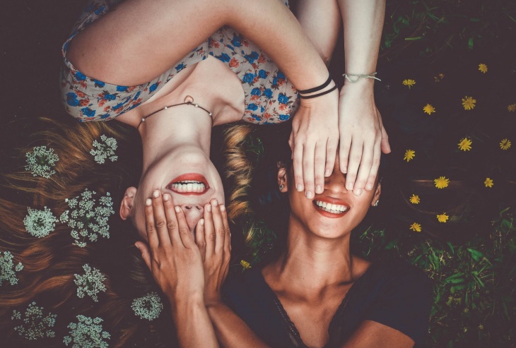 Yuk keluar dari toxic friendship. (Foto Unsplash/Sam Manns) 