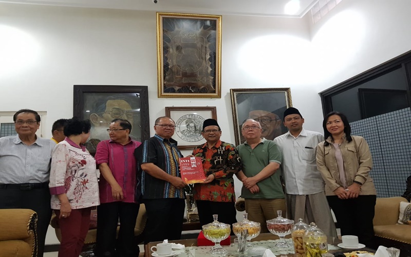 Rombongan Pengurus INTI Pusat bersilaturahmi dengan pengurus Ponpes Tebuireng
