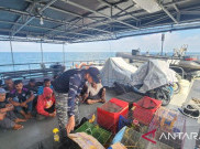 TNI AL Gagalkan Penyelundupan 10 WNI dan 2 Warga Bangladesh ke Malaysia