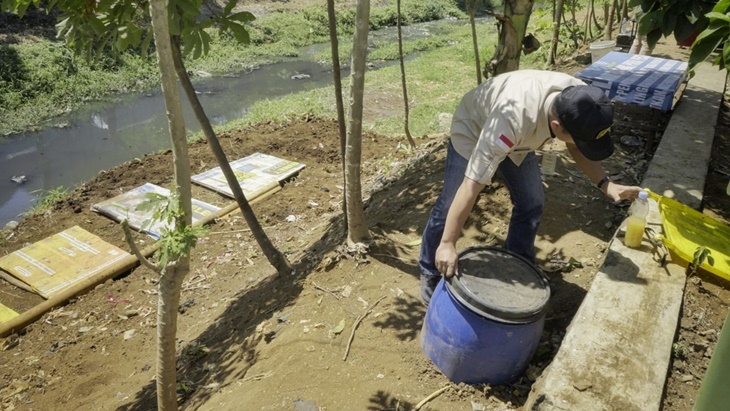 Bandung Darurat Sampah, Karang Taruna Raih Cuan Rp2 juta Sebulan dari Daur Ulang