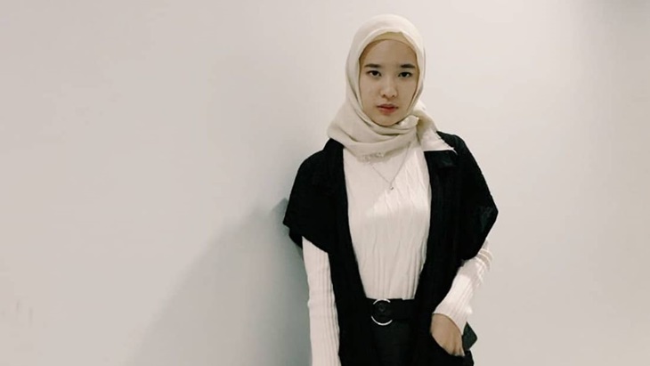 Tips Memilih Outfit ke Kantor ala Lilie Budimulia dan Beby Chaesara