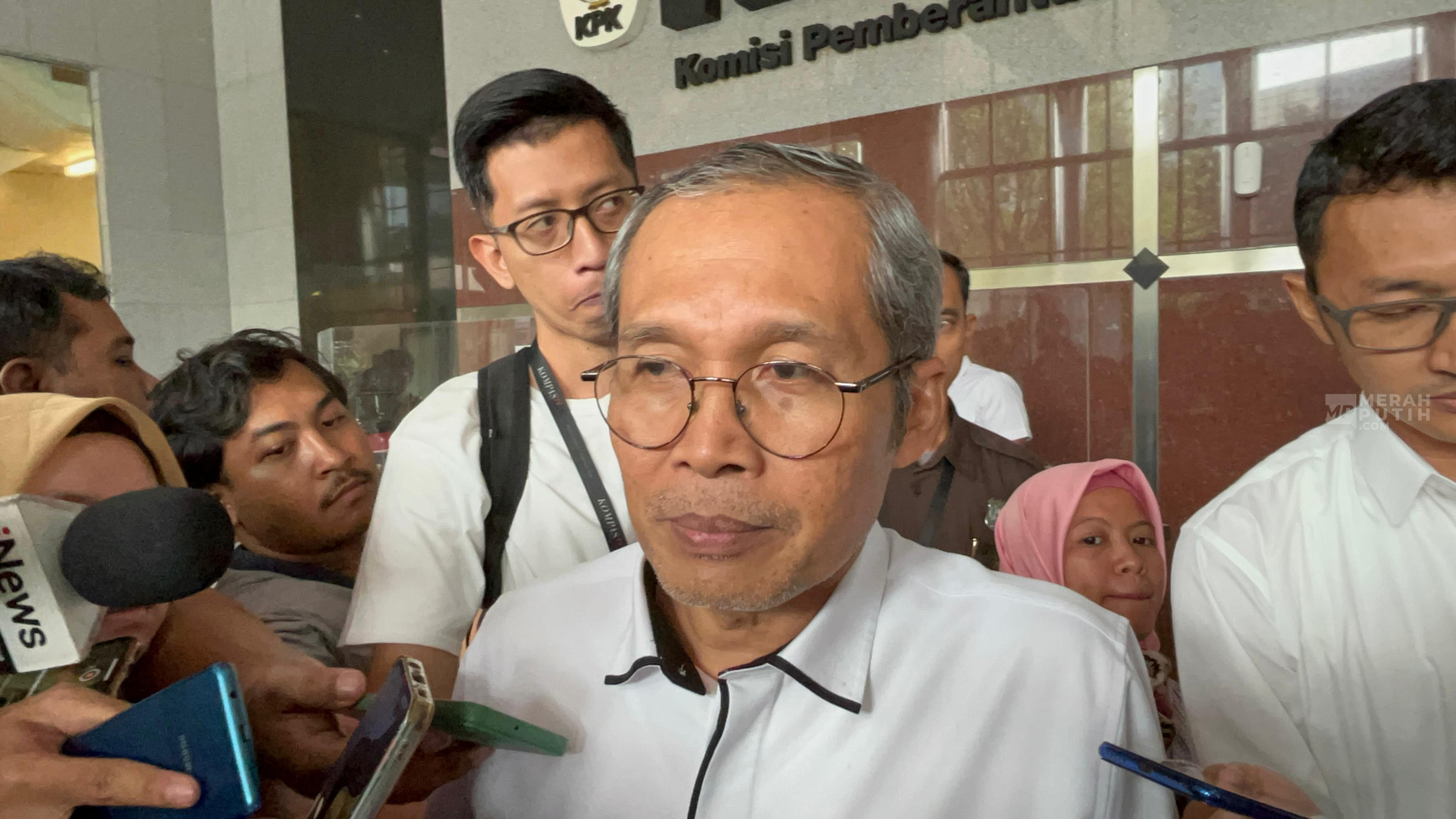 Pimpinan KPK Akui Tolak Usul Penyidik Cegah Hasto ke luar Negeri