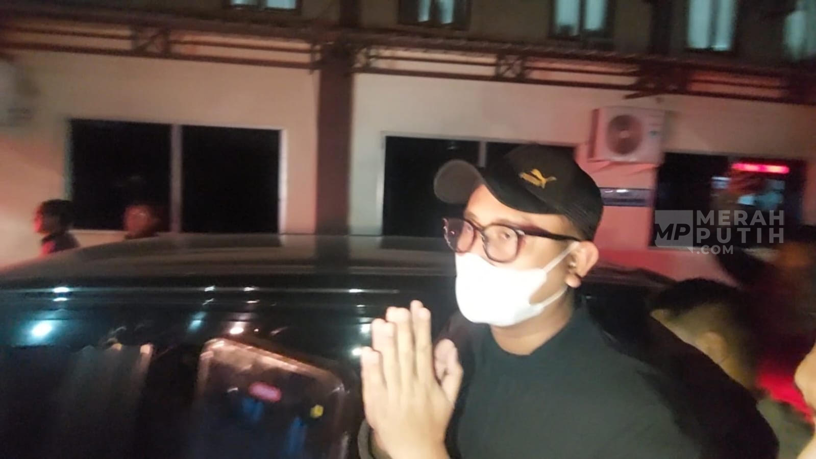 Tong Biru KPK Temani Bupati Klaten Digalandang Masuk KPK, Bukti Sitaan Uang Tunai Rp 1 Miliar Terungkap!