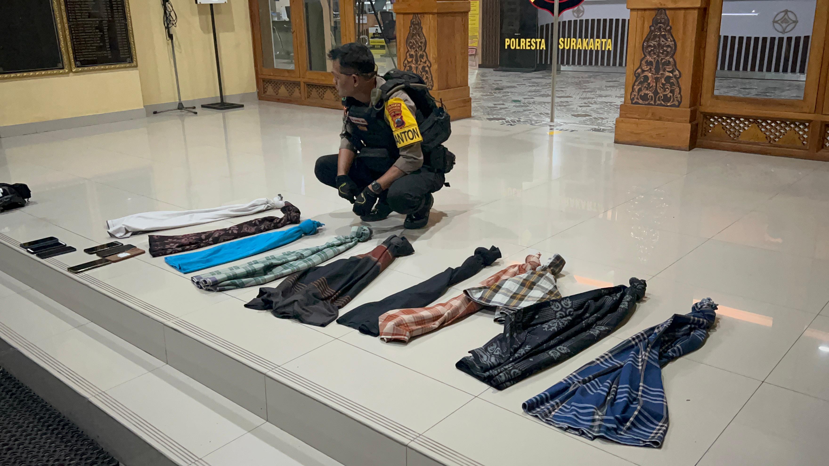 Perang Sarung Puluhan Remaja Berujung Urusan dengan Polisi