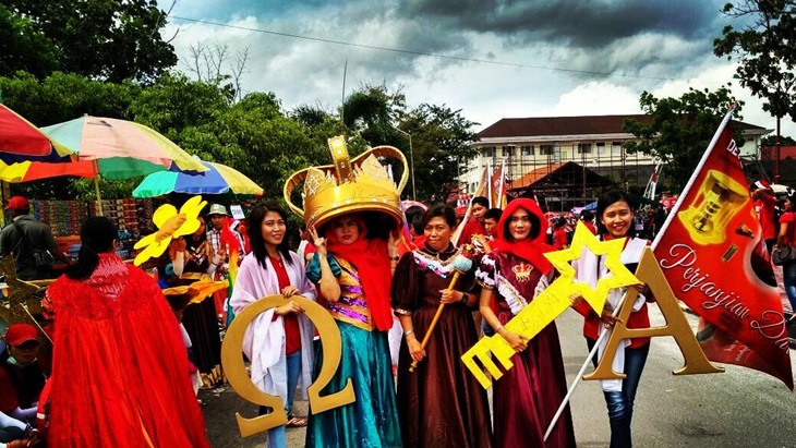 Kunci Taon, Parade Natal. (Instagram/@elizabethgitacristy)