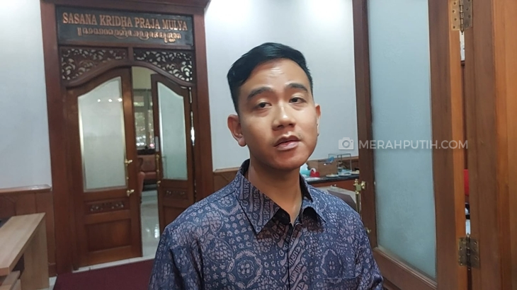 Bertemu 4 Mata dengan Puan, Gibran Sempat Singgung Yenny Wahid Cawapres