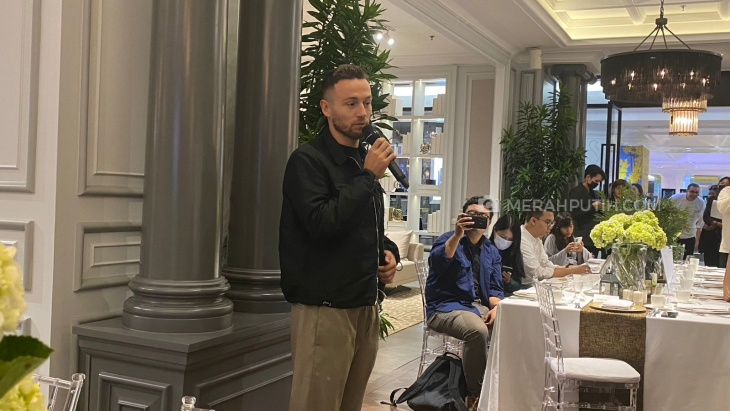 Marc Klok Foundation Bantu Rehabilitasi Sekolah di Tanah Air