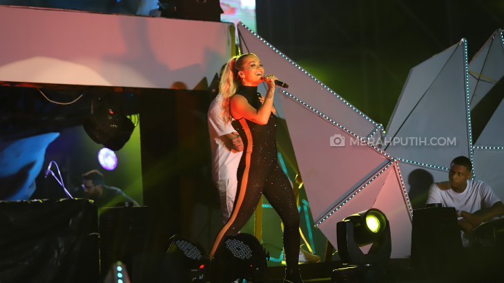 Rita Ora, Bintang Paling Bersinar di SHVR Ground Festival Hari Pertama