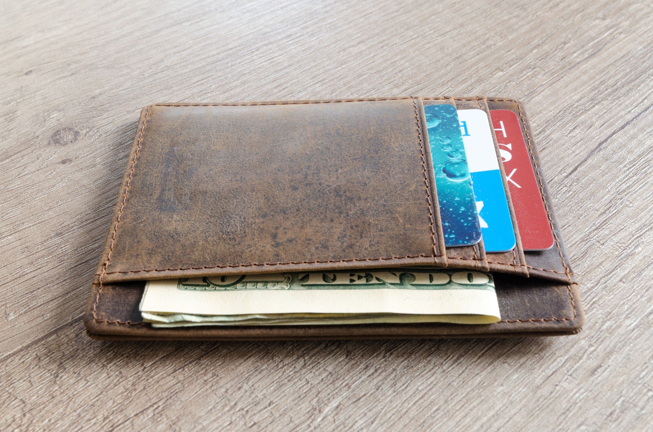 Sebelum Membeli, Ketahui Dulu Tipe-Tipe Dompet Kulit