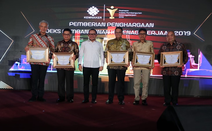 Pemprov DKI Jakarta meraih empat penghargaan dari Kementerian Ketenagakerjaan