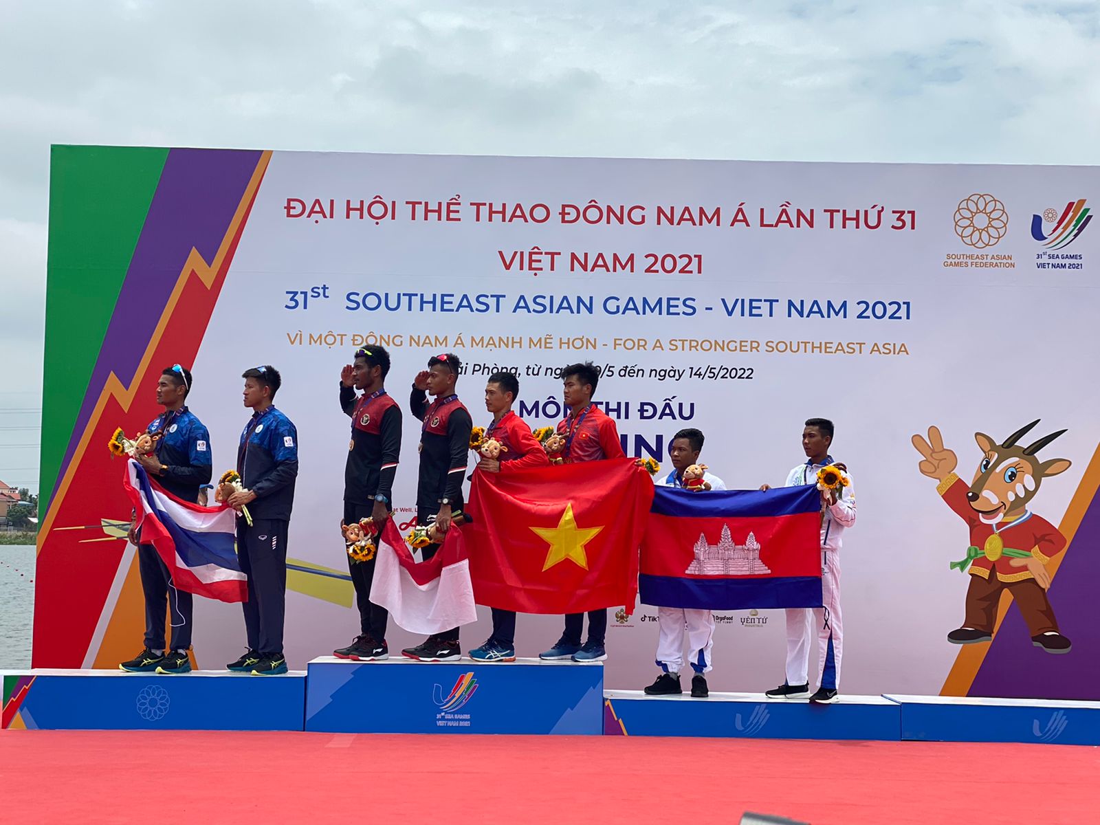 Sulpianto dan Memo Sabet Medali Emas Kedua Tim Rowing Indonesia