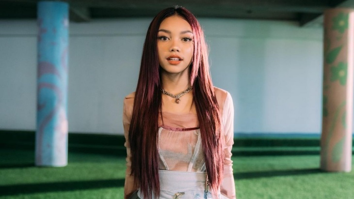 Naura Ayu Aransemen Ulang Lagu Milik Mendiang Chrisye