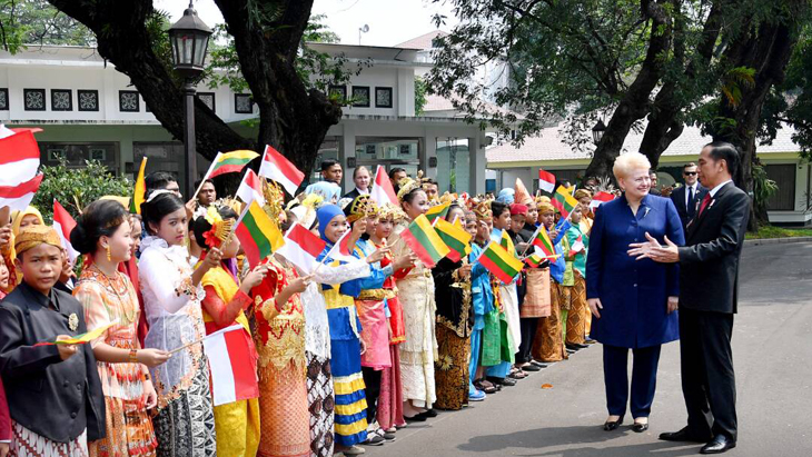 Presiden Jokowi Minta Dukungan Lithuania Pasarkan Sawit ke Eropa