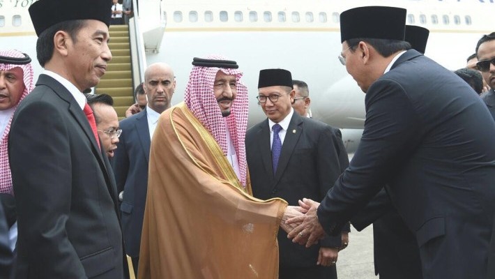 Raja Salman bersalaman dengan Ahok