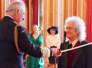 Brian May Resmi Menerima Gelar Kebangsawanan dari Raja Charles