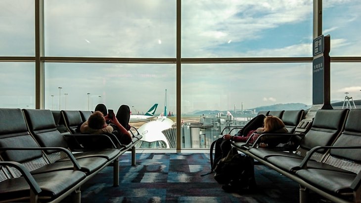 Tidur di Bandara? Ini Tipsnya!