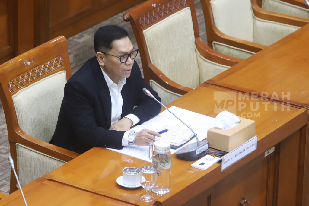 Rapat Paripurna DPR Setujui Adies Kadir sebagai Hakim Mahkamah Konstitusi