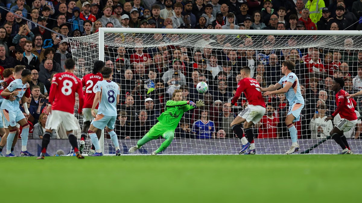 Manchester United Dekati Liga Champions Musim Depan, Michael Carrick: Jangan Terlalu Merayakan