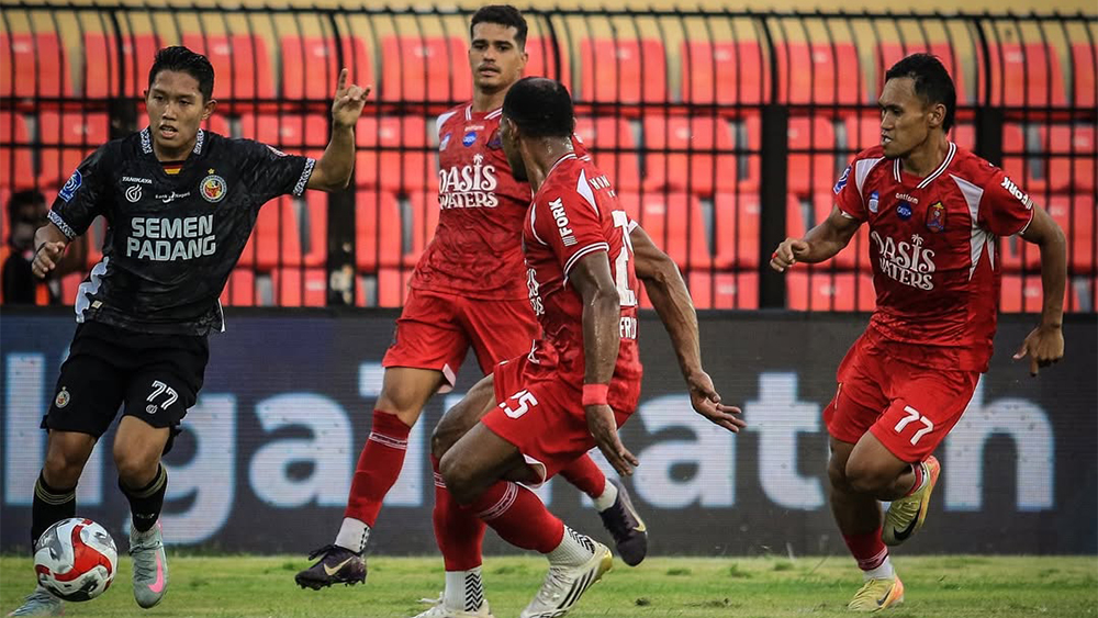 Telan 7 Kekalahan Beruntun, Sang Pelatih Nilai Persijap Tim yang Buruk di Super League