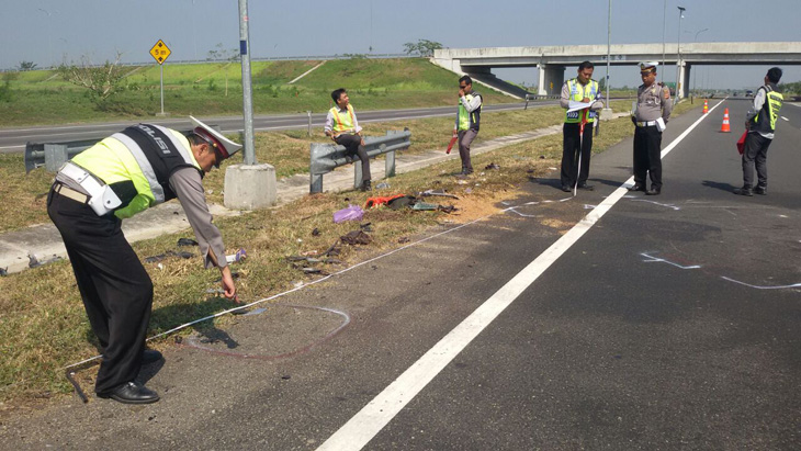 Tiga Mobil Toyota Terlibat Kecelakaan di Tol Cipali