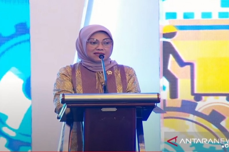 Tangkapan layar - Menaker Ida Fauziyah dalam acara peluncuran E-PP dan E-PKB dipantau secara virtual dari Jakarta pada Kamis (19/11/2020) (ANTARA/Prisca Triferna)