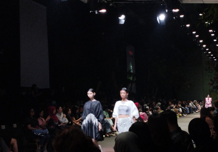 ESMOD Jakarta Pamerkan 100 Koleksi Inovatif Bertema 'Neo Designer'