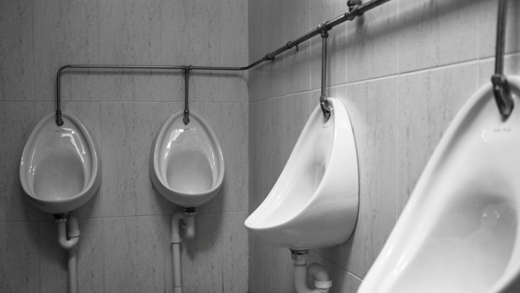 [HOAKS atau FAKTA]: Malas Buang Air Kecil saat Malam Sebabkan Sakit Jantung