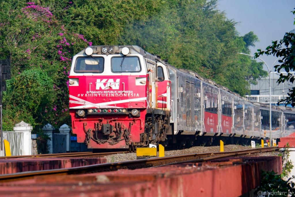 KAI Hadirkan Livery Khusus Bertema HUT Ke-78 RI Pada Kereta Api