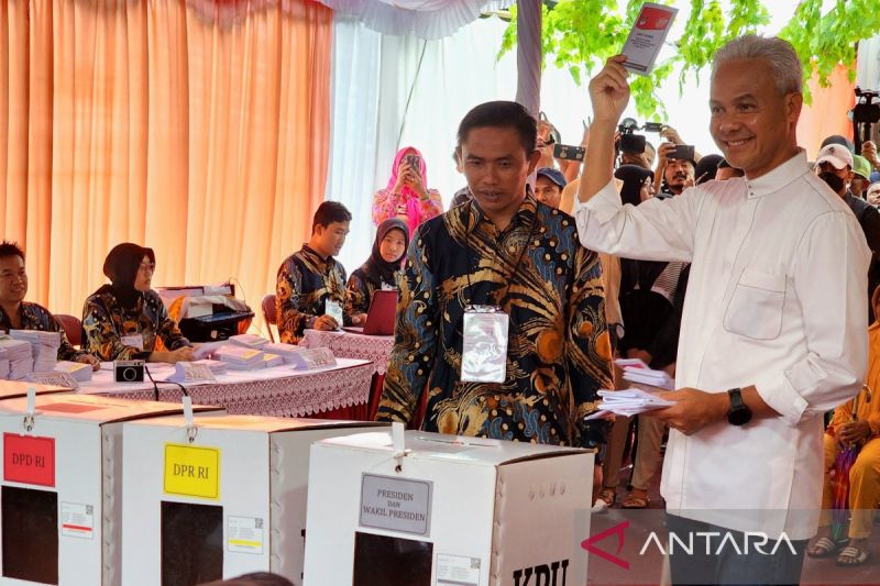 Ganjar Menang dari Prabowo dan Anies di TPS Sendiri