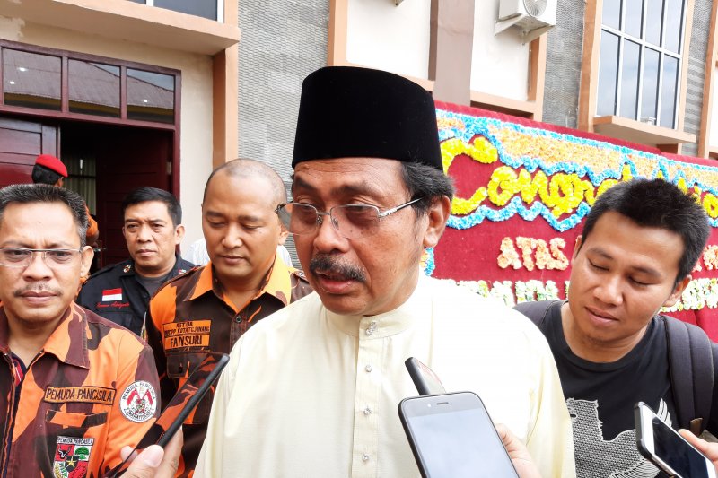 Gubernur Kepri Nurdin Basirun
