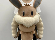 Lucunya Ransel Boneka Eevee dari Pokemon Scarlet & Violet 