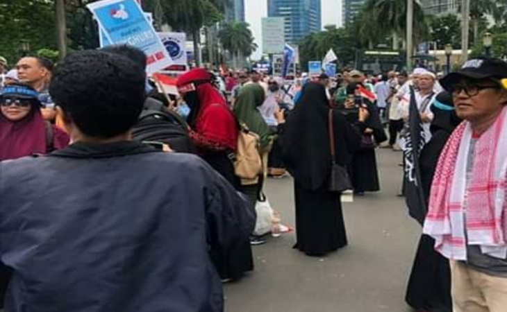 Massa Aksi Bela Muslim Uighur di Kedubes Tiongkok