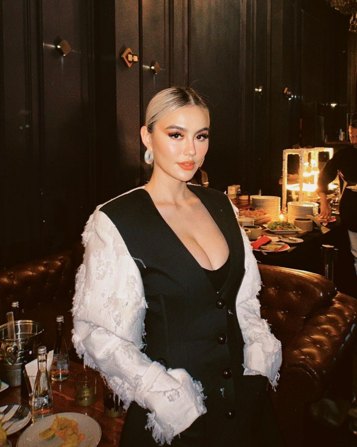 Deli Rilis Stationery Eksklusif Bareng Agnez Mo