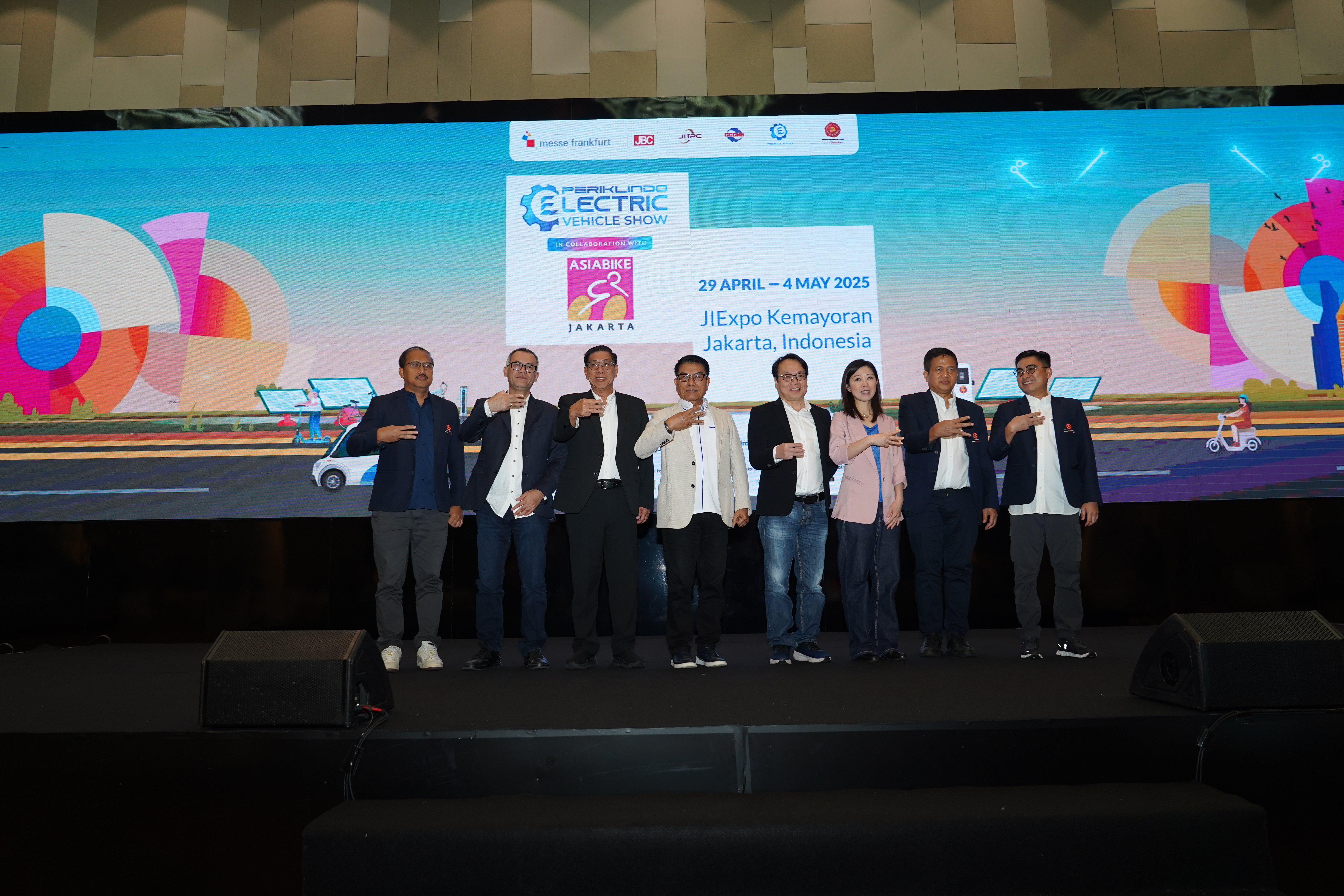 PEVS 2025 Kolaborasi dengan Asiabike, Lebih dari 130 Peserta Targetkan Lonjakan Transaksi EV
