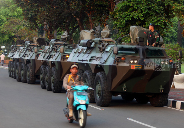 Deretan Tank Lapis Baja Siaga Jelang Pelantikan Presiden dan Wakil Presiden RI